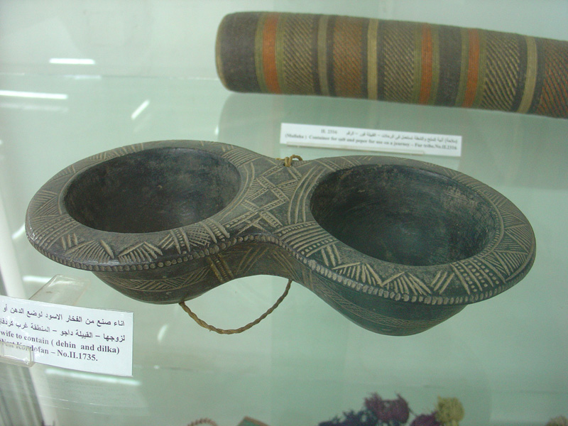 Eth makeup dishes W Kordofan