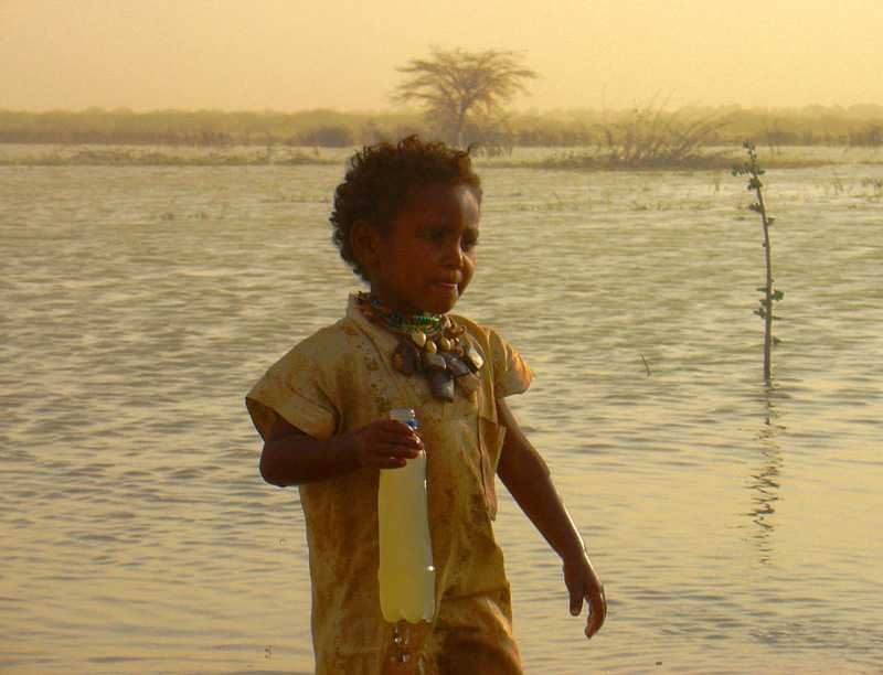 Rahad Shanubla kids at Lake