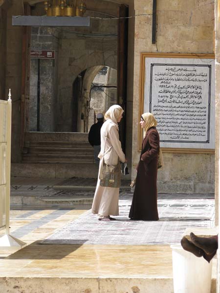 024_Aleppo_Great_Mosque_by_Peter_Bennett_IMG_2982