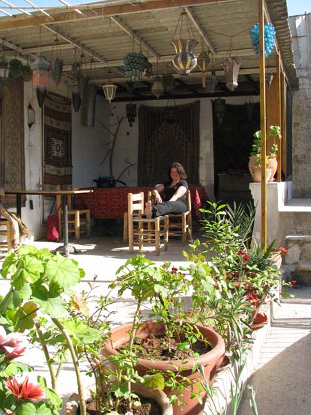 032_Aleppo_guesthouse_by_Peter_Bennett_IMG_3219