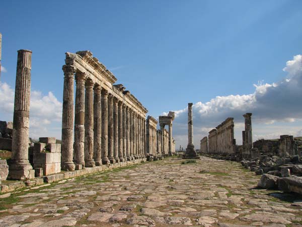 056_Apamea_colonade_by_Peter_Bennett_IMG_3314