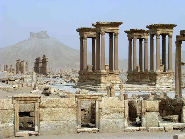 069_Palmyra_Tetrapylon_by_Peter_Bennett_IMG_3457b