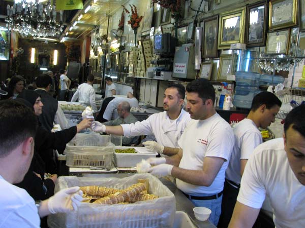 098_Damascus_Old_City_ice-cream_by_Peter_Bennett_IMG_3709