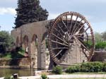 048_Hama_noria-waterwheel_by_Peter_Bennett_IMG_3254
