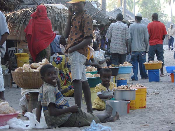 DSC06109 Pangane village afternoon market by Peter Bennett